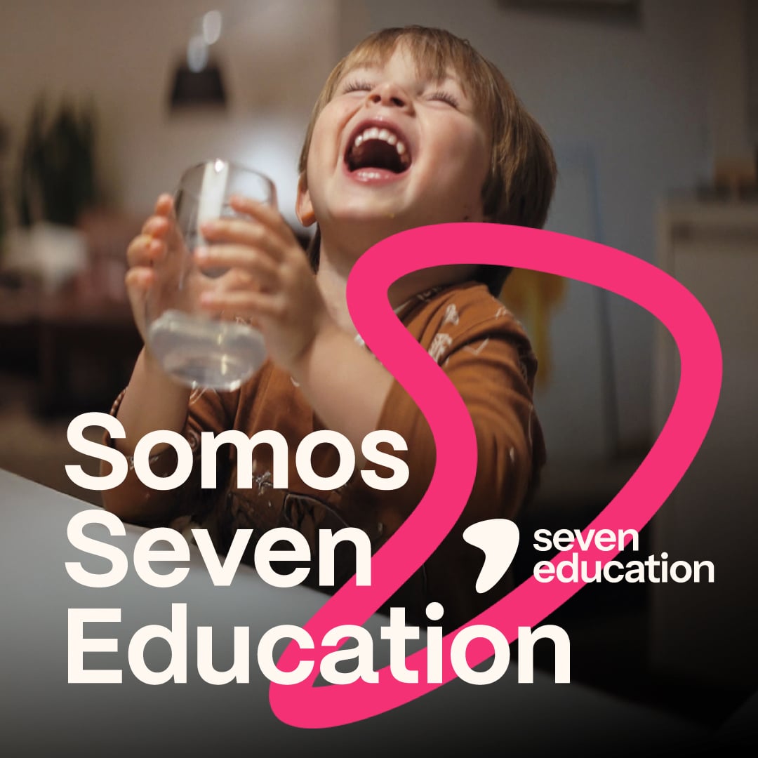 Imagen con el texto Somos Seven Education
